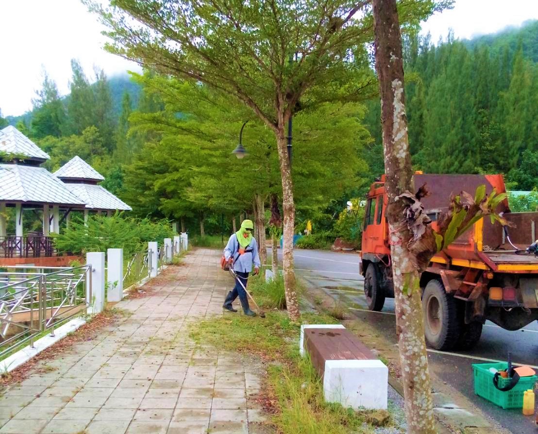 ปรับปรุงภูมิทัศน์ตลาดด่านสิงขร หมู่ที่ 6 บ้านด่านสิงขร