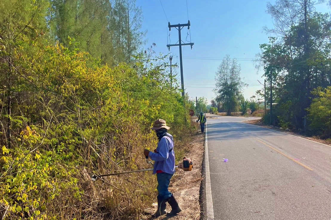 ปรับปรุงภูมิทัศน์สะพานข้ามทางรถไฟ หมู่ที่ 2 บ้านหนองหิน และสายนาสร้าง - หว้าโทน หมู่ที่ 4 บ้านหว้าโทน